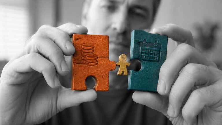 Parent holding puzzle pieces representing income, care and a child in the child support formula