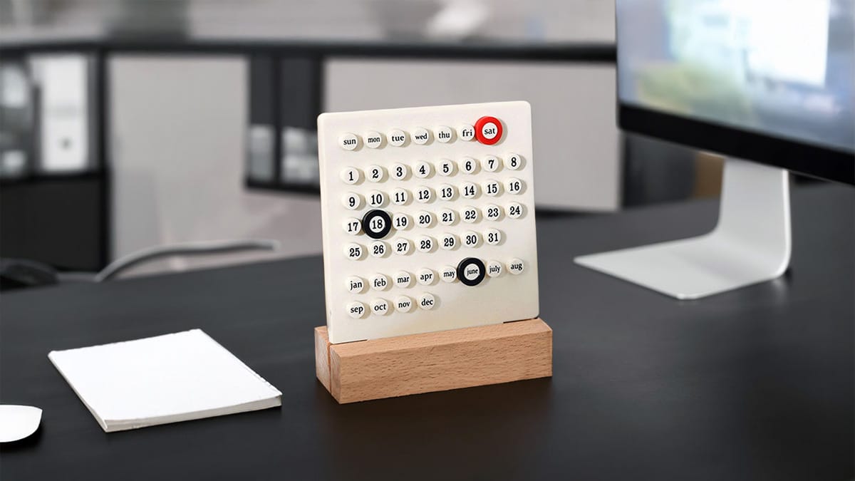 Desk calendar showing date